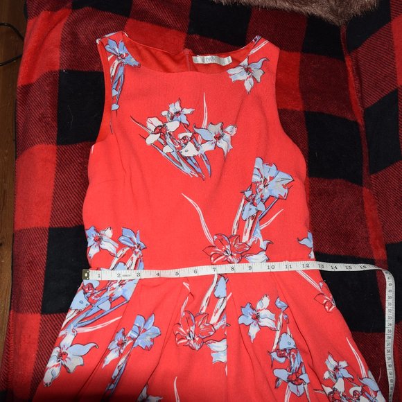 Coral flowered dress (With pockets!) - Picture 6 of 7